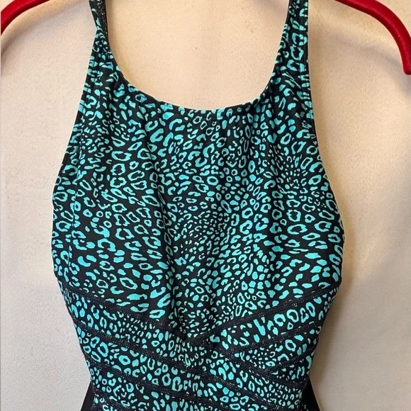 Gabar Women's One Piece Tummy Control Swimsuit Size 10c - Picture 3 of 9